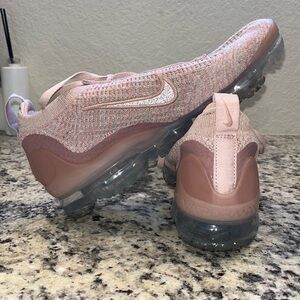 Pink Nike Vapormax